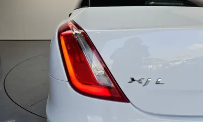 Jaguar XJ 2018, 82123 км, за 14740.89 USD - фото 23