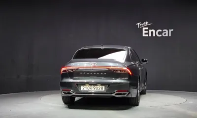 Hyundai Grandeur 2022, 160174 км, за 11886.35 USD