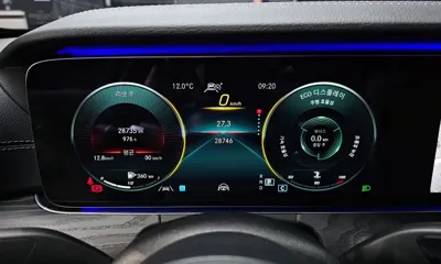 Mercedes-Benz E-Class 2021, 28746 км, за 29838.12 USD - фото 8