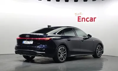 Audi A5 2025, 5663 км, за 52666 USD