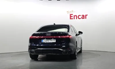 Audi A5 2025, 5663 км, за 52666 USD