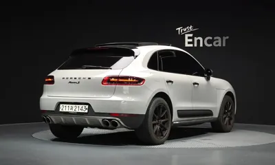 Porsche Macan 2014, 109180 км, за 18818.77 USD
