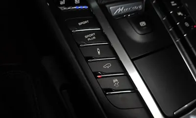 Porsche Macan 2014, 109180 км, за 18818.77 USD - фото 17