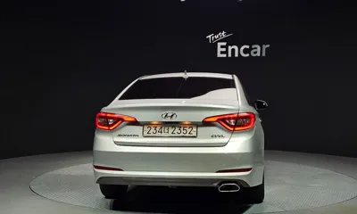 Hyundai Sonata 2015, 135360 км, за 6175.65 USD