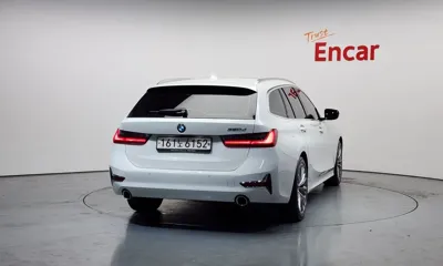 BMW 3-Series 2022, 49141 км, за 22752.38 USD