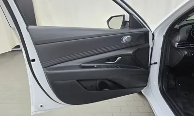 Hyundai Avante 2024, 27560 км, за 17226.8 USD - фото 24