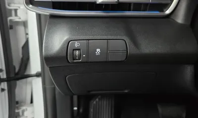Hyundai Avante 2024, 27560 км, за 17226.8 USD - фото 28