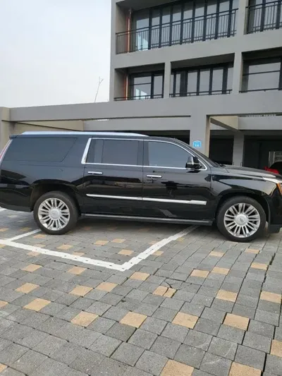 Cadillac Escalade 2018, 116000 км, за 23727.48 USD