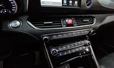 Hyundai Grandeur 2018, 50431 км, за 11487.46 USD - фото 15