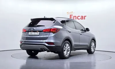 Hyundai Santafe 2018, 102922 км, за 8130.62 USD