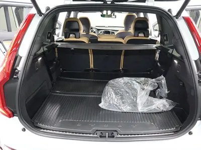 Volvo XC90 2023, 28862 км, за 41870.14 USD