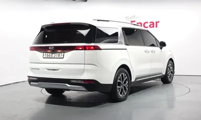 Kia Canival 2021, 118202 км, за 11815.68 USD