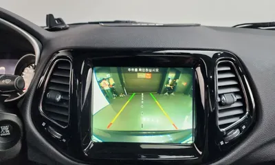 Jeep Compass 2019, 59399 км, за 7491.86 USD - фото 16