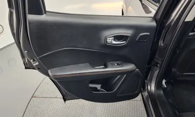 Jeep Compass 2019, 59399 км, за 7491.86 USD - фото 25