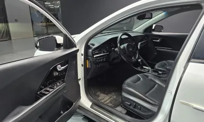 Kia Niro 2020, 106665 км, за 11921.83 USD - фото 10