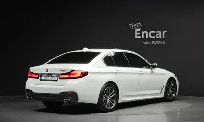 BMW 5-Series 2023, 26154 км, за 27456.64 USD