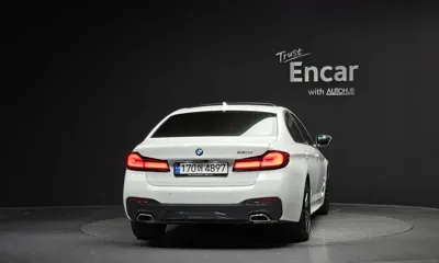 BMW 5-Series 2023, 26154 км, за 27456.64 USD