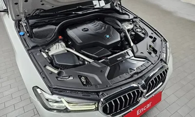 BMW 5-Series 2023, 26154 км, за 27456.64 USD - фото 6