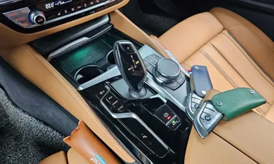 BMW 5-Series 2023, 26154 км, за 27456.64 USD - фото 9