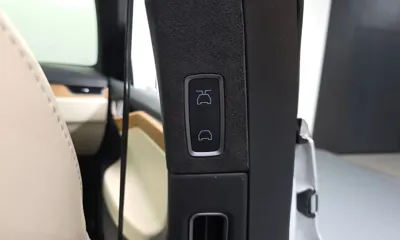 Tesla Model X 2020, 110248 км, за 46479.86 USD - фото 30
