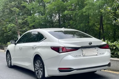 Lexus ES 2023, 23300 км, за 31395 USD - фото 7