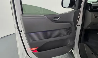 Hyundai Staria 2024, 40514 км, за 27241.7 USD - фото 24