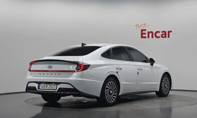 Hyundai Sonata 2022, 94517 км, за 10994.02 USD