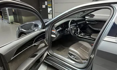 Audi A8 2021, 124109 км, за 32044.93 USD - фото 11
