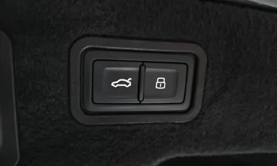 Audi A8 2021, 124109 км, за 32044.93 USD - фото 20
