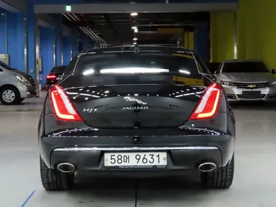 Jaguar XJ 2016, 175000 км, за 11125.82 USD