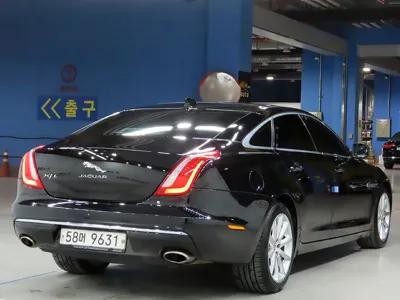 Jaguar XJ 2016, 175000 км, за 11125.82 USD