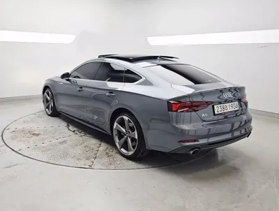 Audi A5 2019, 45559 км, за 17255.97 USD