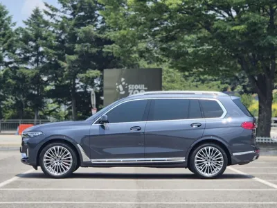 BMW X7 2021, 23000 км, за 53543.14 USD