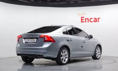 Volvo S60 2017, 114701 км, за 5901.27 USD