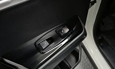 KG_Mobility_Ssangyong Torres 2023, 49784 км, за 14238.4 USD - фото 17