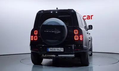 Land Rover Defender 2025, 15917 км, за 78992.65 USD