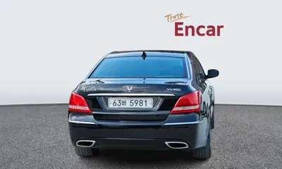 Hyundai Equus 2010, 215910 км, за 2624.31 USD