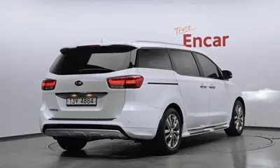 Kia Canival 2016, 235603 км, за 4543.98 USD