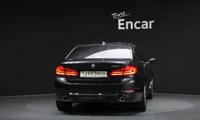 BMW 5-Series 2020, 75344 км, за 17001.44 USD
