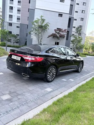 Hyundai Grandeur 2014, 223626 км, за 4069.84 USD