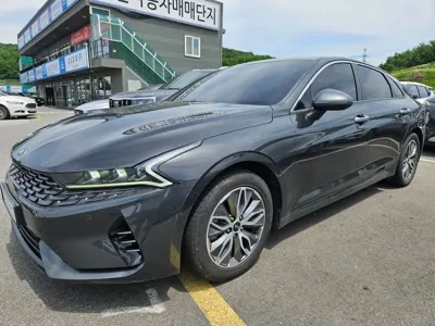 Kia K5 · 2021 год
