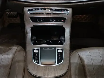 Mercedes-Benz E-Class 2021, 81000 км, за 38227.63 USD - фото 11