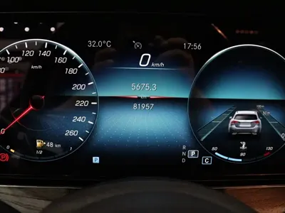Mercedes-Benz E-Class 2021, 81000 км, за 38227.63 USD - фото 17