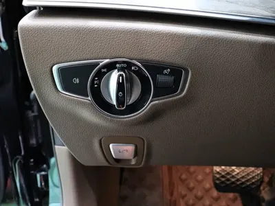 Mercedes-Benz E-Class 2021, 81000 км, за 38227.63 USD - фото 18