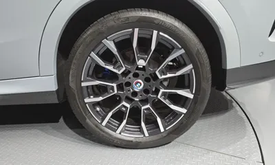 BMW X6 2024, 26413 км, за 72075.62 USD - фото 21