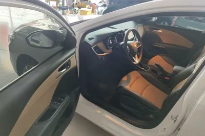 Chevrolet Monza 2020, 52300 км, за 8427 USD - фото 18
