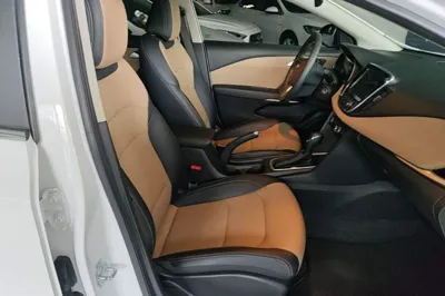 Chevrolet Monza 2020, 52300 км, за 8427 USD - фото 19