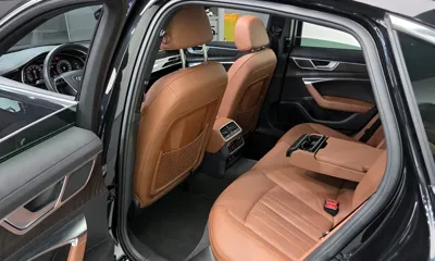 Audi A6 2023, 31995 км, за 22646.71 USD - фото 11