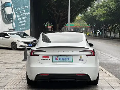 Tesla Model 3 2024, 26000 км, за 41759.05 USD