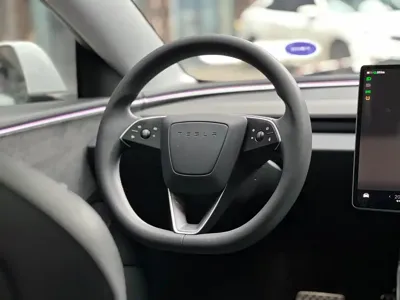 Tesla Model 3 2024, 26000 км, за 41759.05 USD - фото 7